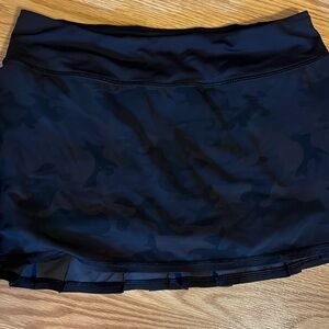 Lululemon Pace Setter Skort, camouflage, size 6